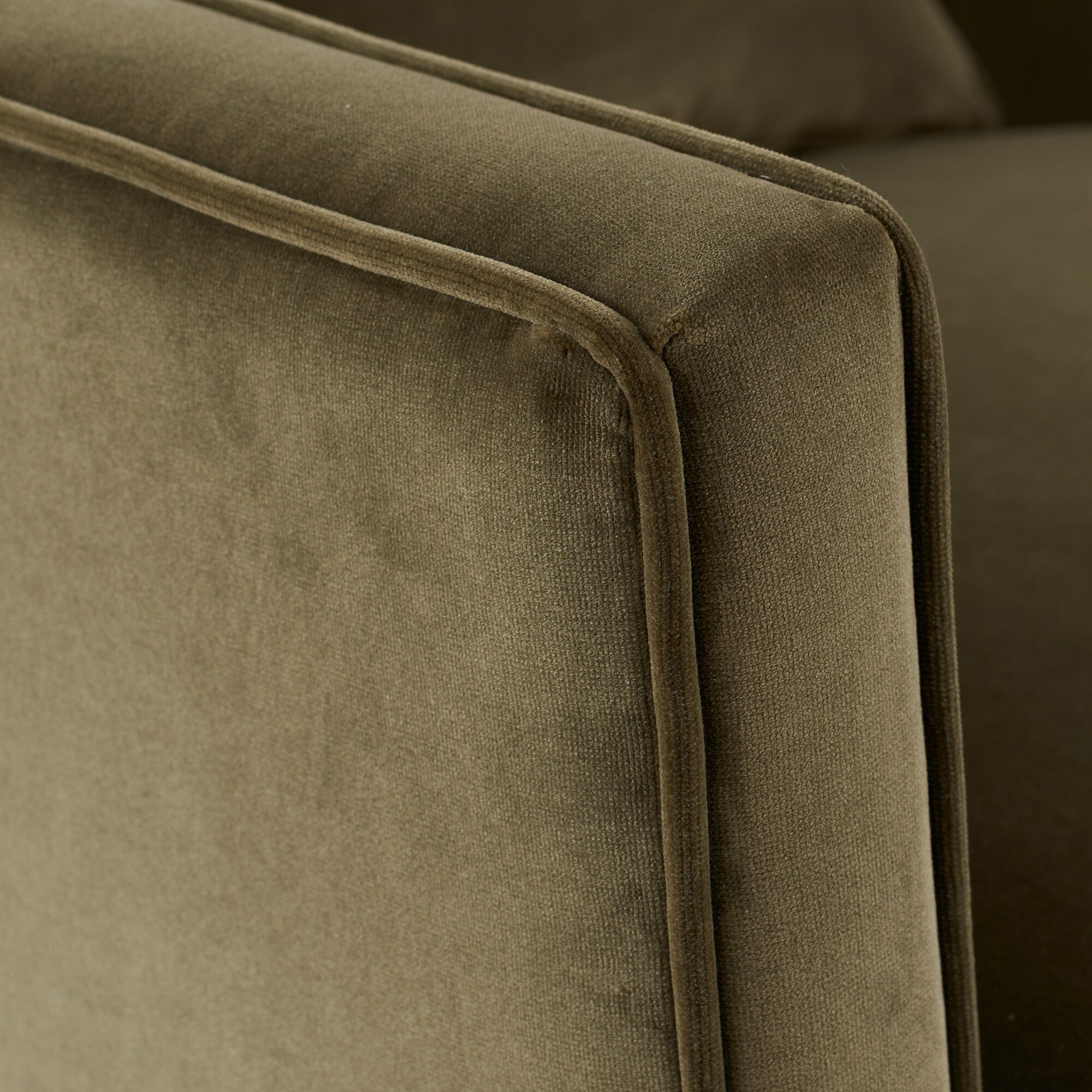 DESIGN: 46219